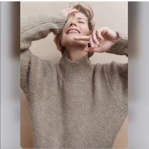 Zara Soft Mock Neck Knit Sweater Size Small